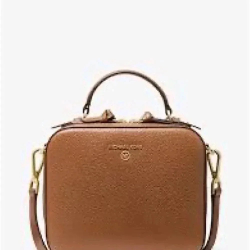 NWT Micheal Kors Medium Jet Set Pebbled Leather Crossbody